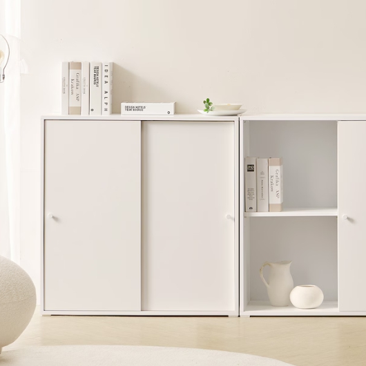 룸앤디 스르륵 3단 도어 일반형 슬라이딩 수납장 800이미지입니다. 누르면 해당 게시물로 새창이동합니다.