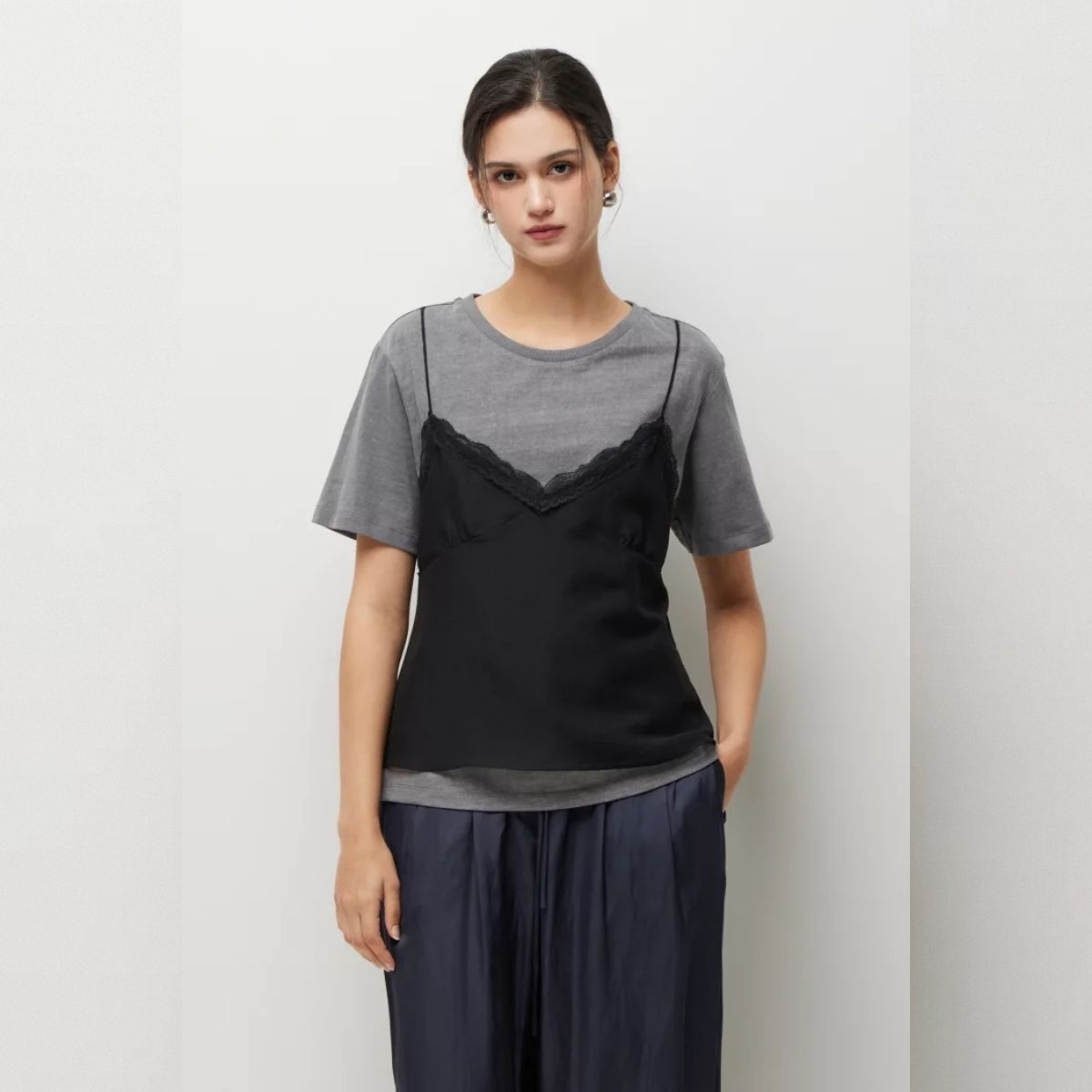 SISLEY 여성 티셔츠 상의 격식룩 기본템 SATS41631JEL 44 66 화이트