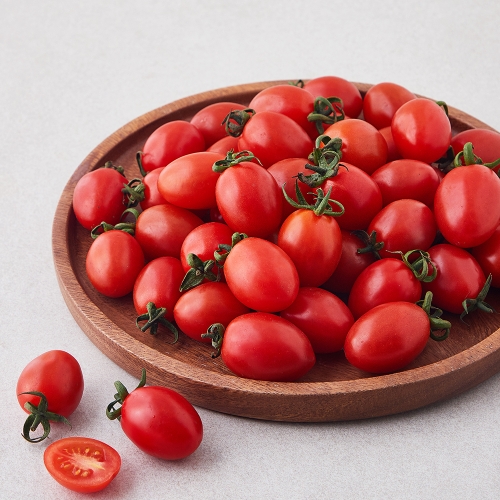 곰곰 달콤아삭 대추방울토마토 1kg 1팩이미지입니다. 누르면 해당 게시물로 새창이동합니다.