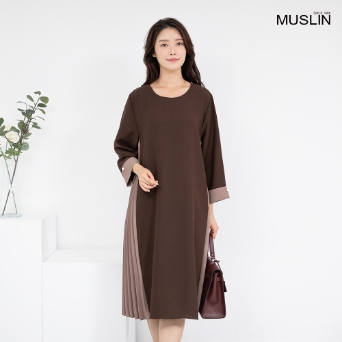 엄마옷 라운드 배색플리츠 원피스 OP613579 중년여성/50대/60대/70대/빅사이즈/할머니옷