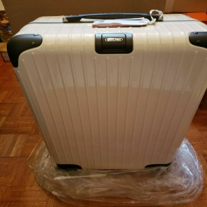 리모와 캐리어 Rimowa Limbo 26 63 E-TAG Multiwheel Spinner Suitcase Creme 단일사이즈_이미지