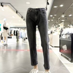 리바이스바디웨어 L E V I S 남성 와이드 일자청바지 4종 555 릴렉스 스트레이트 쫀쫀한 재질로 오래 입을 수 있는 LA7223009.._이미지