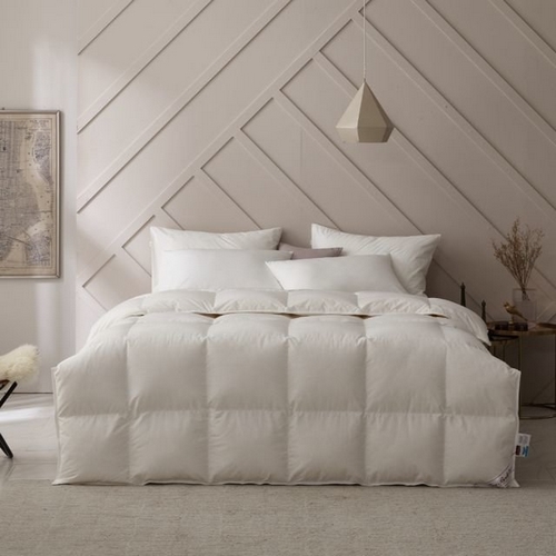 폭스베딩 한파용 80수 헝가리 구스다운 이불이미지입니다. 누르면 해당 게시물로 새창이동합니다.