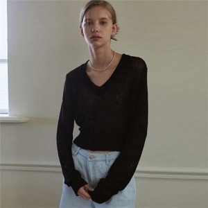  얀13 YAN13 OFF CROP LONG SLEEVE_BLACK S5312446