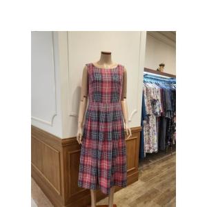 린넨 체크 자수 민소매 원피스 B242WO2110