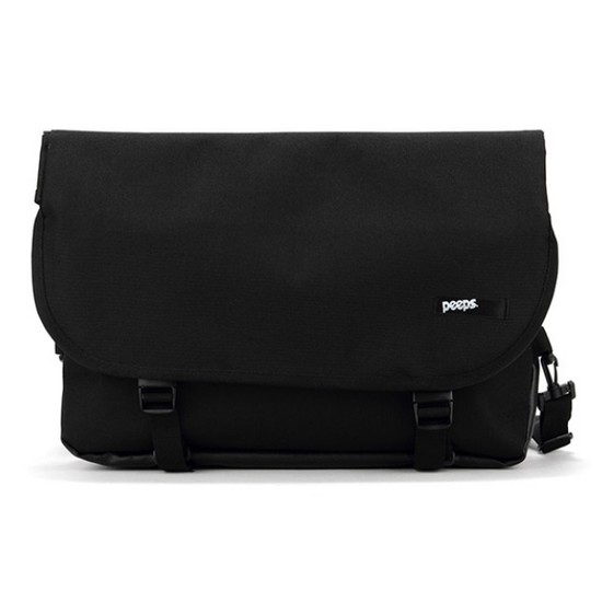 핍스 essential messenger bag (블랙)이미지입니다. 누르면 해당 게시물로 새창이동합니다.