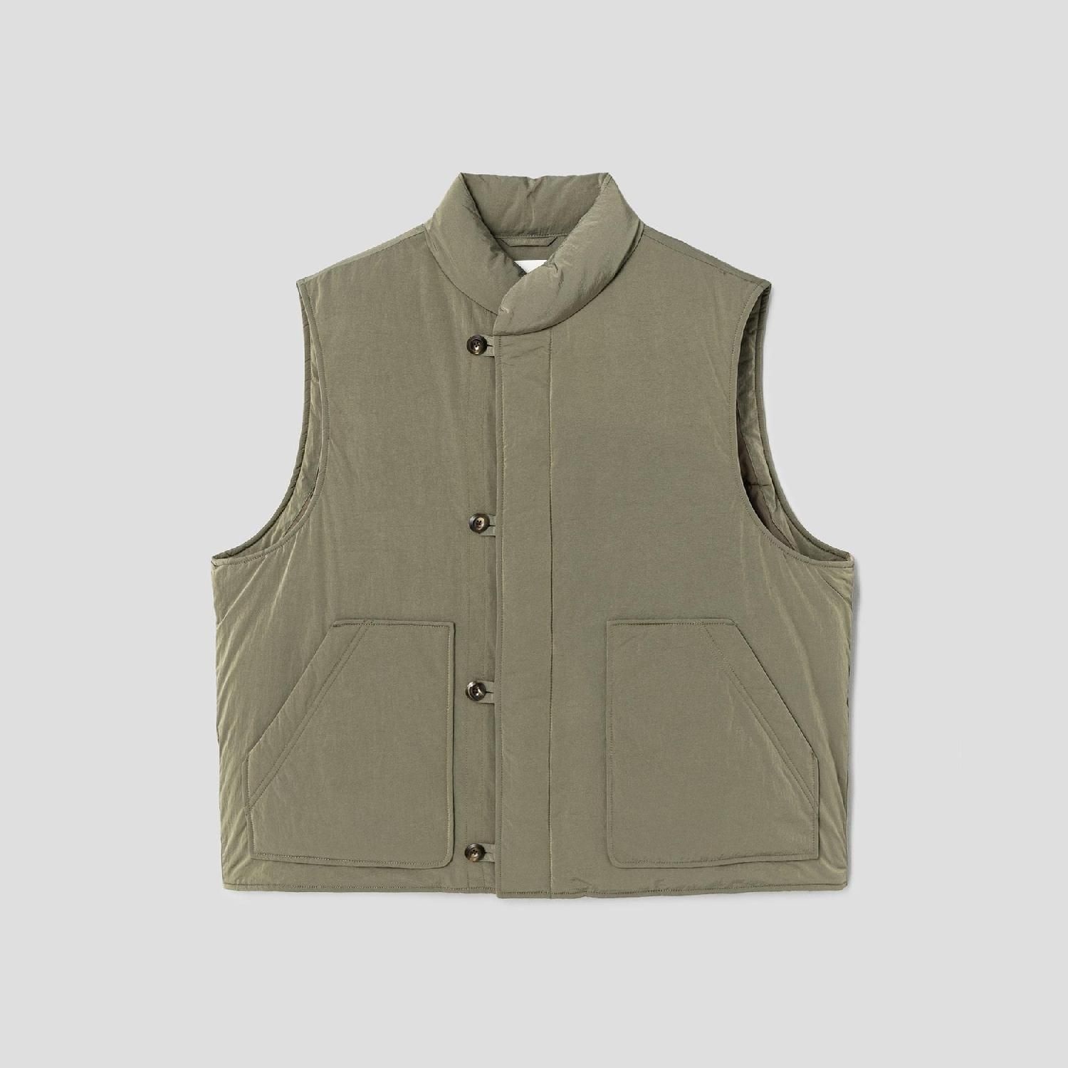 시프트지 Oversized Down Vest Khaki GS5938NDVH이미지입니다. 누르면 해당 게시물로 새창이동합니다.