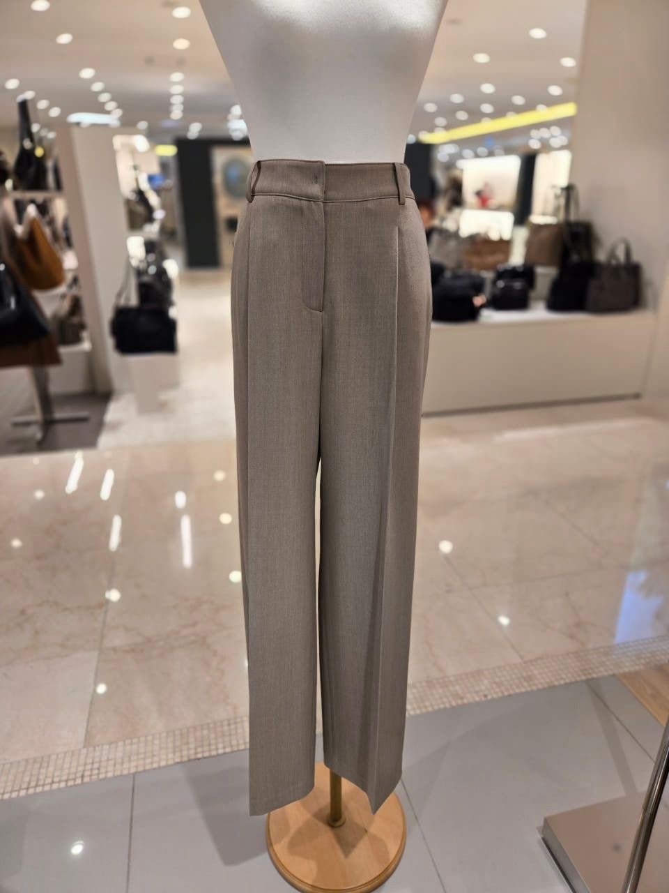 Ab.f.z 원턱 일자핏 베이직 팬츠 AGNA1HPA1B_이미지