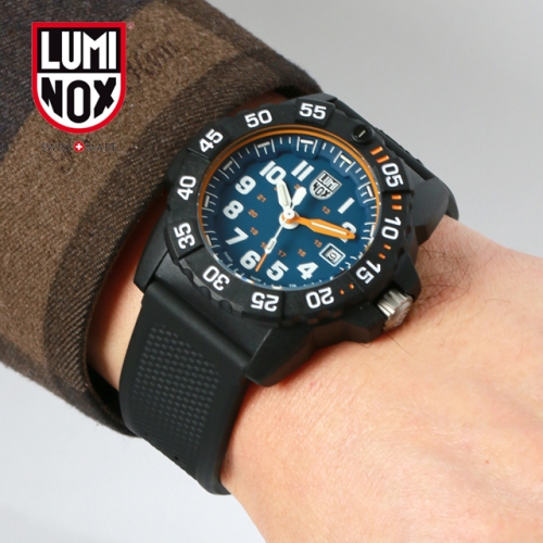  루미녹스 남성 Navy SEAL 우레탄 시계_XS.3503.NSF