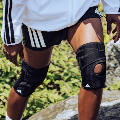 아디다스 컴프레션 엘리트 무릎 보호대이미지입니다. 누르면 해당 게시물로 새창이동합니다.