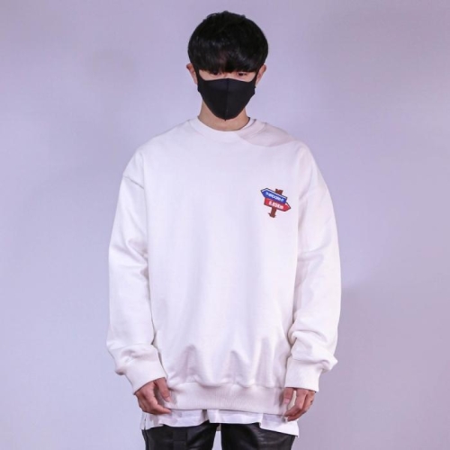  마스 MAS 홀리데이 맨투맨_화이트 8023791