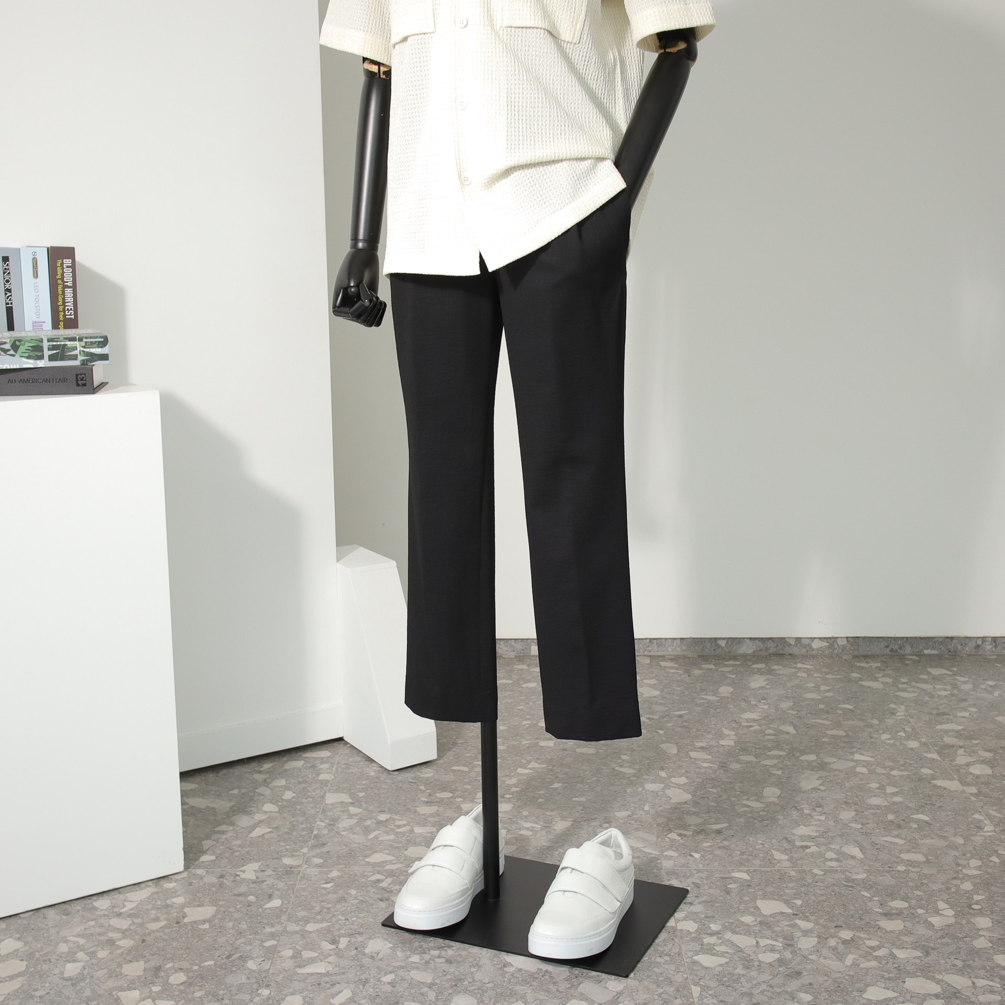 리버클래시 LLM23501BK TAPERED-FIT PANTS 밴딩 스트링 스판 팬츠 블랙 74_이미지