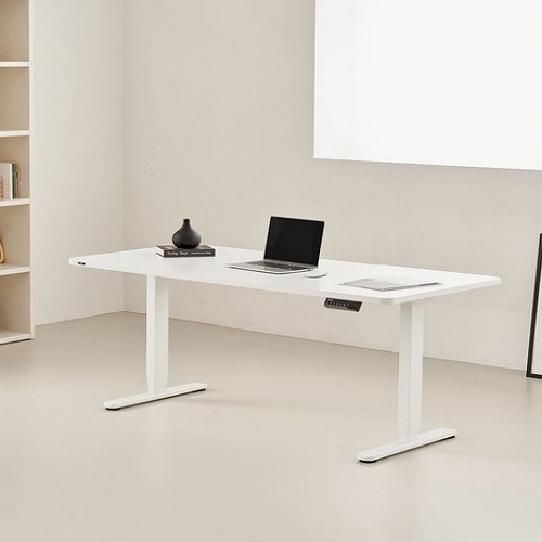 에이픽스게이밍 듀얼 모터 3단 높이조절 모션 스탠딩 책상이미지입니다. 누르면 해당 게시물로 새창이동합니다.