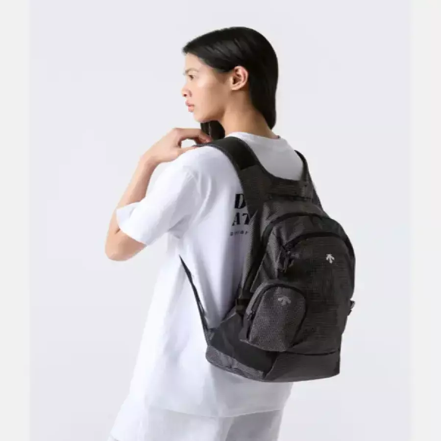 SR323UBP71_BLK1 라이트웨이트 립 백팩 19L 파우치 구성 블랙 B 타입 6505365
