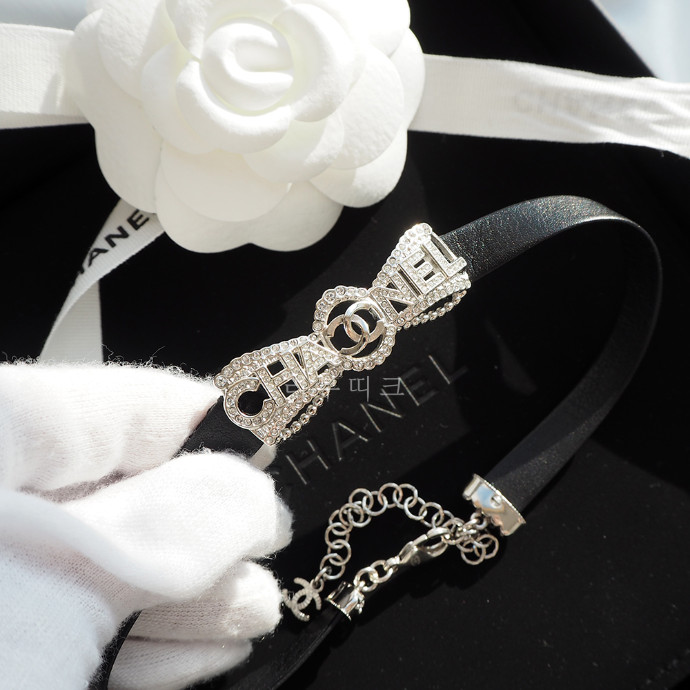 ���� 22B CC �ΰ� ũ����Ż ���� ���� ��Ŀ ����� AB9357