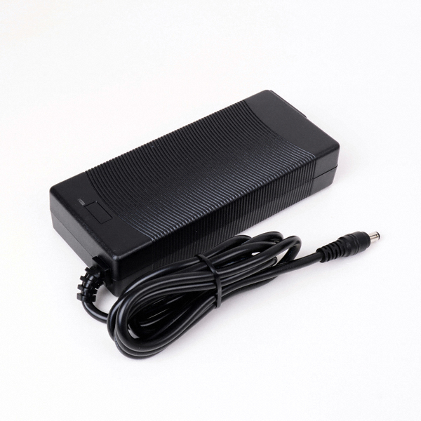 프라임디렉트 12V 10A 120W 해외인증 어댑터