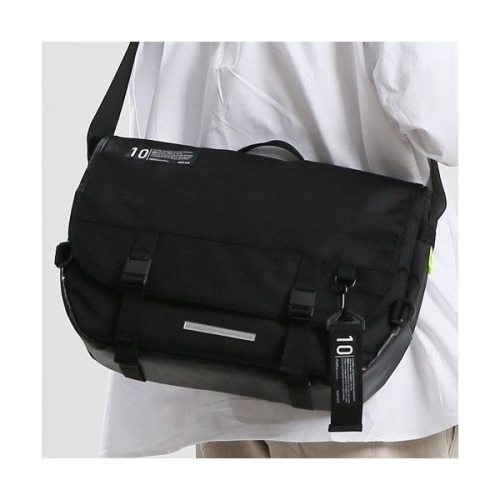 핍스 국내판 newest magnetic messenger bag black newestMB bk 104403_이미지