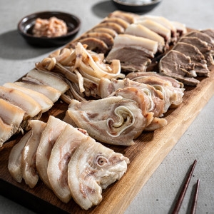 쵱선생 국내산 1등급 삶은 돼지머리 수육 편육 2.8kg 이상_이미지