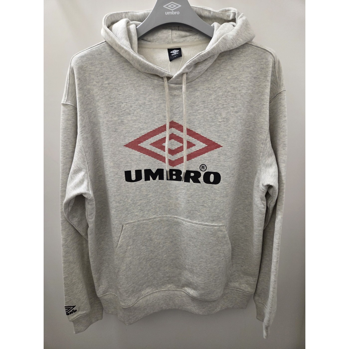엄브로 크리스피 타슬란 솔리드 후드 티셔츠 UR321CHD96 BLACK 105 BLK 상세 설명 참조