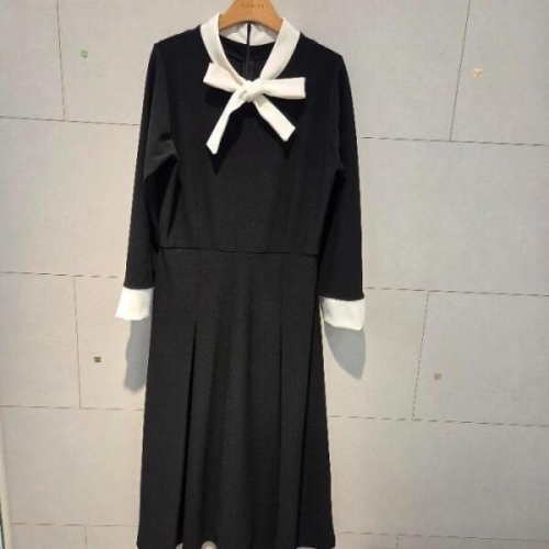 에잇컨셉 오트 배색 원피스 C26C1FOP007