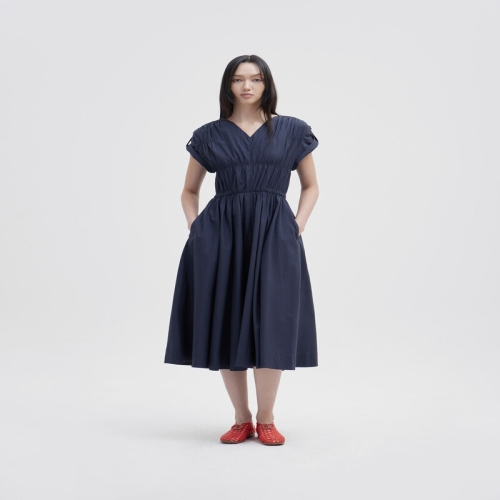 쥬크 여성 셔링 브이넥 턴업 슬리브 원피스 Z252MSE030