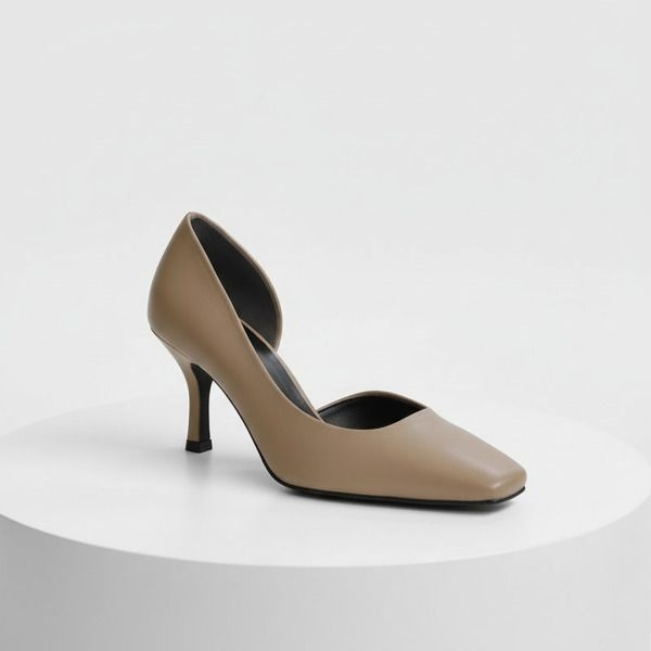 사뿐 SAPPUN 세아닌 스퀘어 펌프스힐 5 7cm 714673이미지입니다. 누르면 해당 게시물로 새창이동합니다.