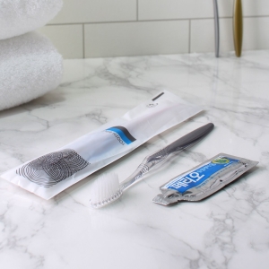 클로버 일회용 칫솔 + 페리오 치약 4g