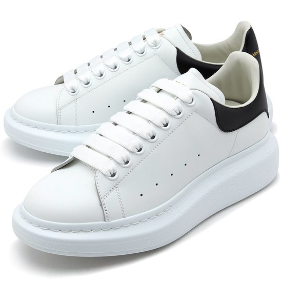 알렉산더 맥퀸 오버솔 스니커즈 553680 WHGP5 (9061, 화이트+블랙탭)이미지입니다. 누르면 해당 게시물로 새창이동합니다.