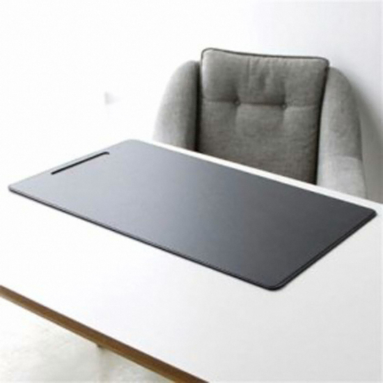 아리아라 VIP 펜트레이 데스크패드