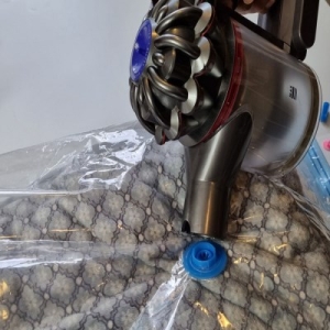 오너클랜 이불 압축팩 진공팩 패딩 두꺼운 옷 만능 보관 지퍼백이미지입니다. 누르면 해당 게시물로 새창이동합니다.