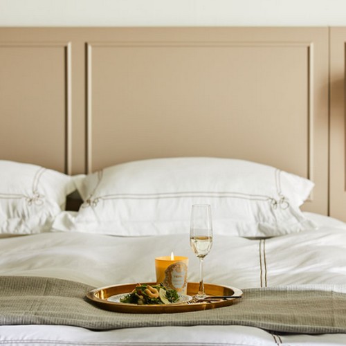 �ѱ������� ��帮�� ȣ�� LEDħ�� Q+��Ź2��