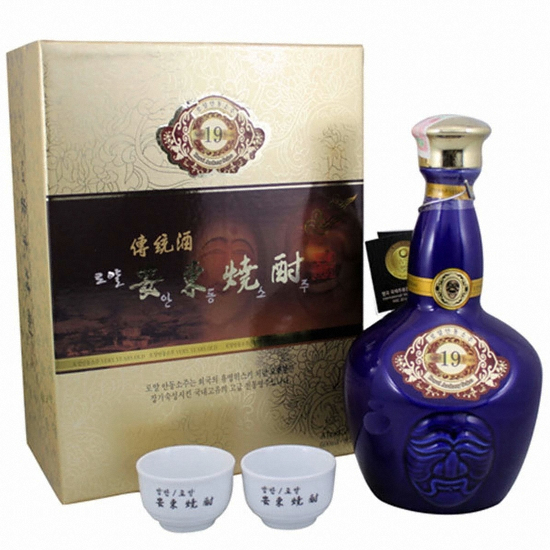 양반안동소주 21년산 로얄 안동소주 600ml+술잔 세트 (1개)_이미지
