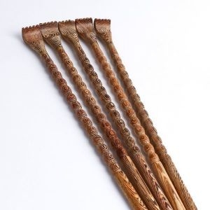 앨리스 닭날개 나무로 만든 효자손 42cm