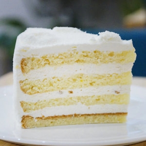 [불명] 바나나코코낫케이크 조각 카페디저트납품_이미지