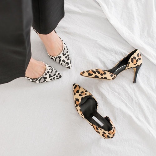 짝꿍닷컴 아이엠 모브딜라잇 shoe 송치 소가죽 레오파드 패턴 사이드오픈 펌프스힐 가죽성수동제작 AT5124_이미지