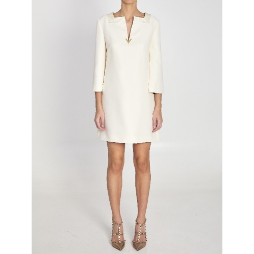 �߷�Ƽ�� ����ٴ� �̵� ���ǽ� 8B3VAJE51CF A03 WHITE