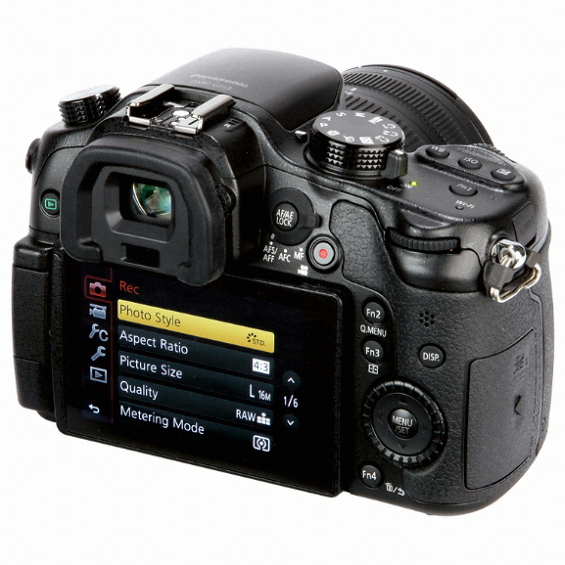 �ĳ��Ҵ� ��ͽ� DMC-GH3 �ٵ�
