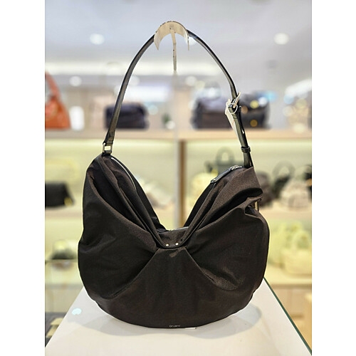 오야니 웨스턴 컷아웃 크로스바디백OCSBCB22009