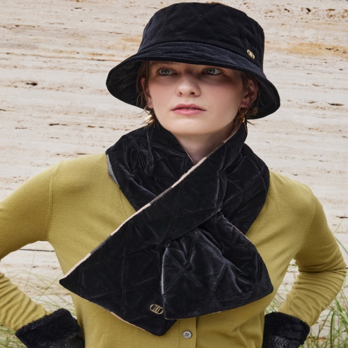 닥스 여성 블랙 닥스 로고 벨벳 패딩 양면 머플러 DBMU5F867BK_이미지