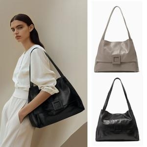 루즈앤라운지 카프리 M 숄더 고티빈티지 RA2F3ABG135KBK_이미지