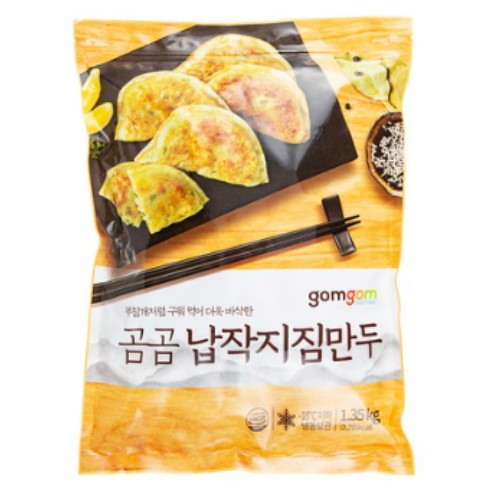 곰곰 납작지짐만두 1.35kg이미지입니다. 누르면 해당 게시물로 새창이동합니다.