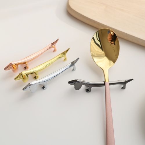 로에드 스텐 닥스훈트 수저받침대 강아지 젓가락 숟가락 받침 수저받침 1P이미지입니다. 누르면 해당 게시물로 새창이동합니다.