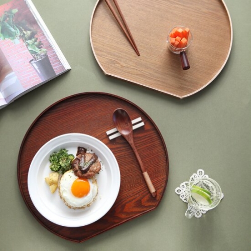 푸코 옻칠 반달 우드트레이 2color이미지입니다. 누르면 해당 게시물로 새창이동합니다.