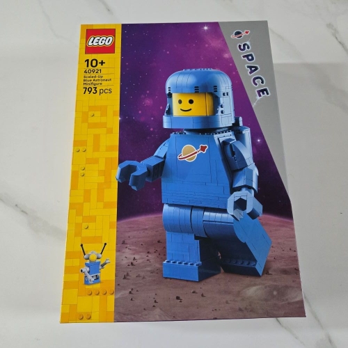 대형 파란색 우주비행사 미니피겨 (40921)