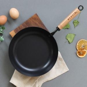 동양인터내쇼널 아카시아 아카시아 쉐프 스틸 우드핸들팬 (18cm)