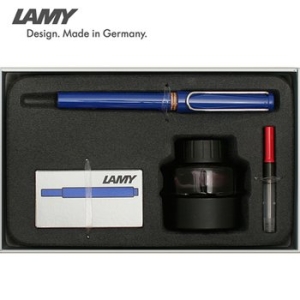 사파리 만년필 기프트세트 만년필+30ml병잉크+컨버터+카트리지1팩+케이스