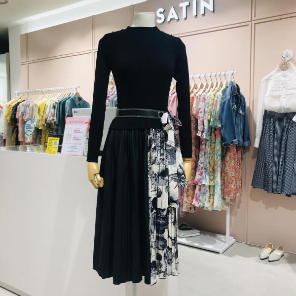 영흥 샤틴 모던 스케치 벨티드 주름 원피스 S214C670