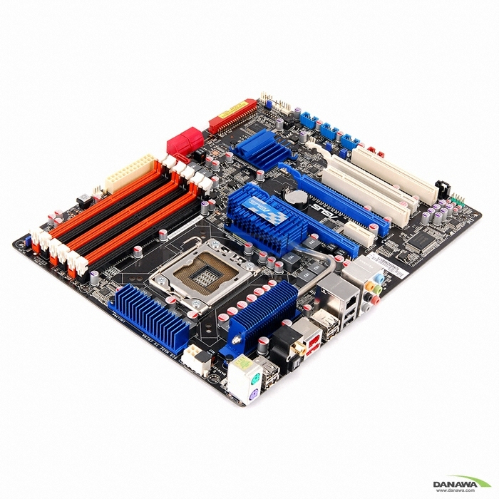 ASUS P6T SE + XONAR DS STCOM