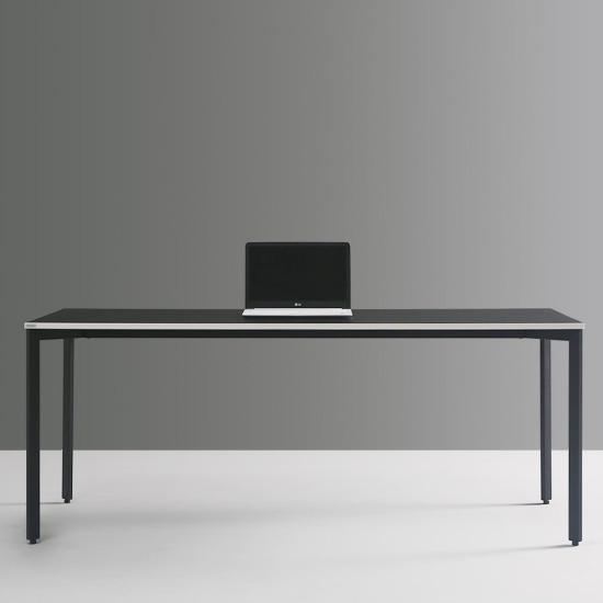 페르마타 스탠다드 책상