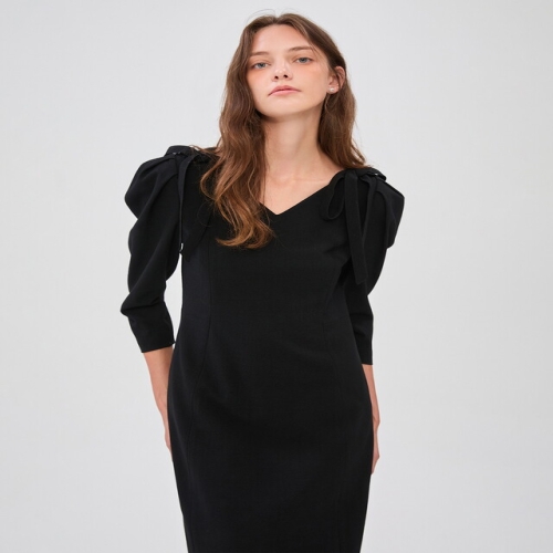 LF 질스튜어트 뉴욕우먼 뉴욕 여성 JSDR4D330BK 블랙 숄더 리본 포인트 울혼방 핀턱